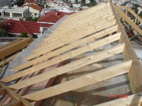 Κατασκευή ξύλινης στέγης στο Κρεμαστό Λαγό_1